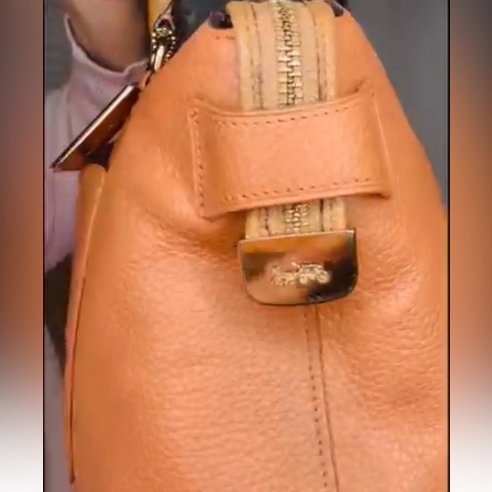 Coach Emma Like New Bag - Picture 9 of 11